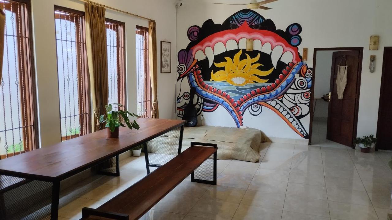 Gorga Hostel Yogyakarta Exterior photo